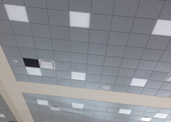 灰色天井の色によって電流を通される鋼鉄位置は605 x空港のための605mmをタイルを張ります