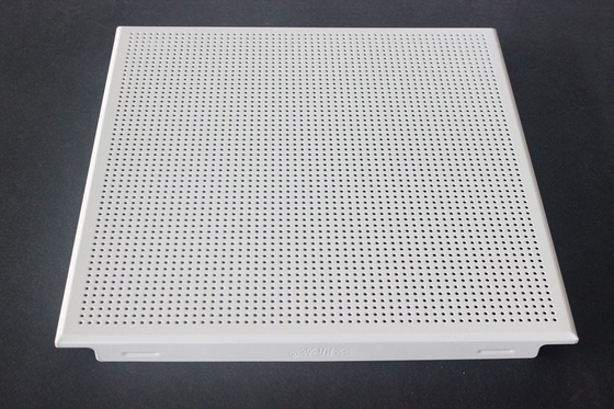 天井の Akzo ノーベルの静電気の粉のコーティングの熱絶縁材 0.6mm アルミニウム クリップ